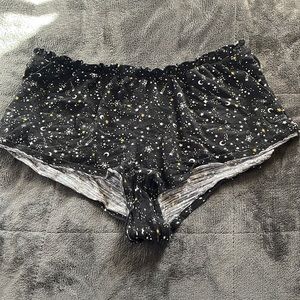 Secret treasure, black booty shorts hardly worn , Size large